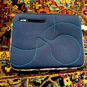 Looptworks Neoprene Sleeve